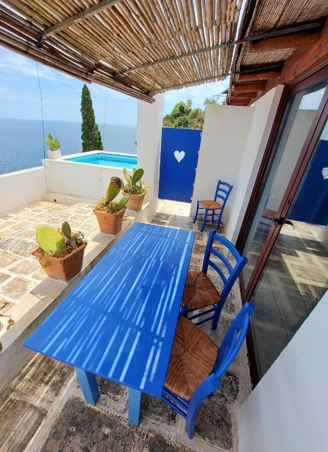 BLU SUITE COTTAGE SUL MARE e SWIMMING POOL Tricase Exterior foto